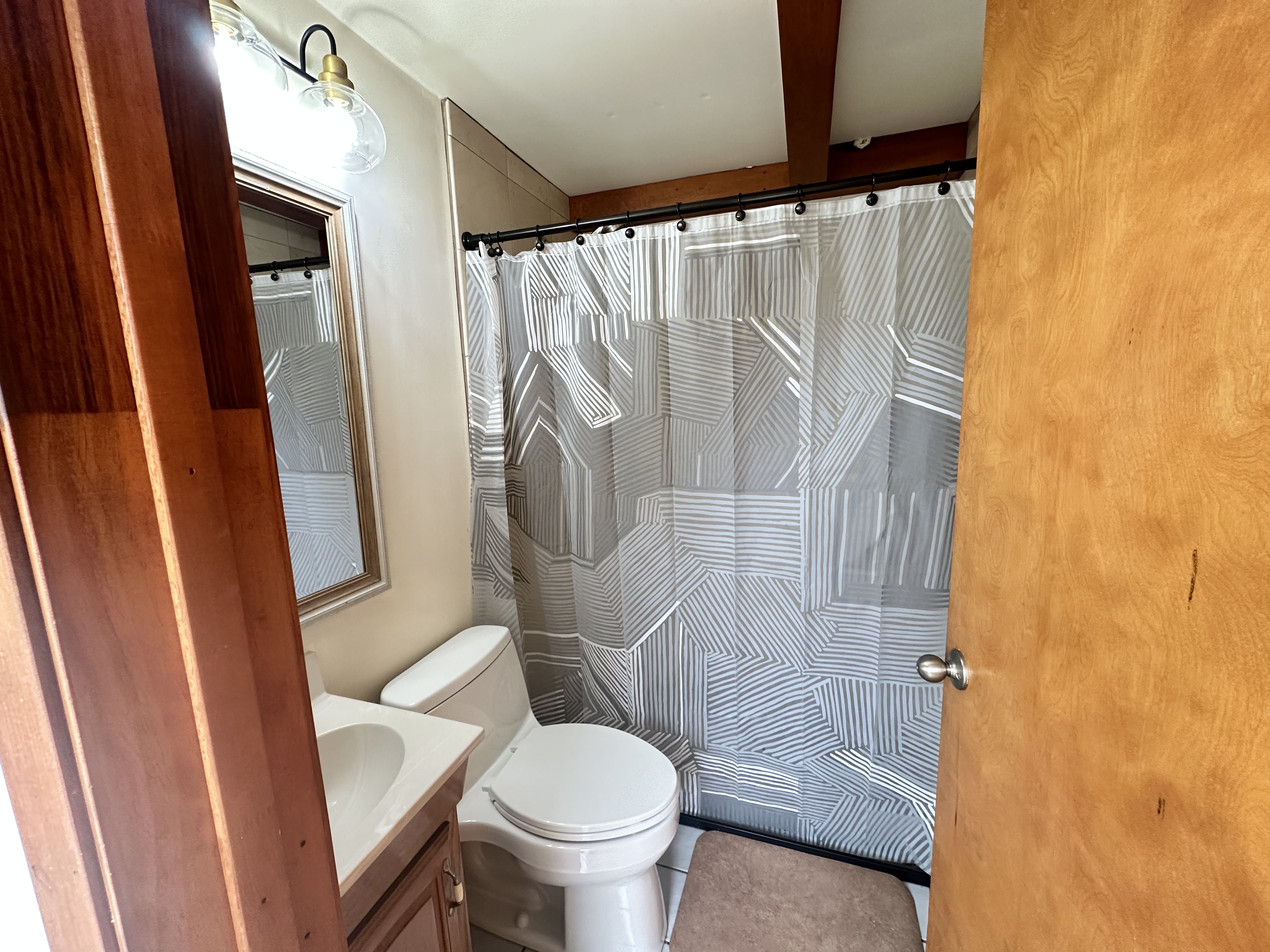 Garden studio kitchen view 9